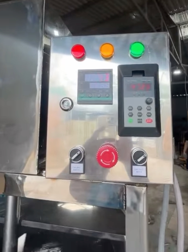 bảng điều khiển máy đồng hoá thực phẩm